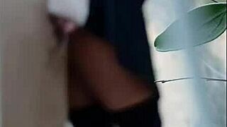 Puta Caliente Recibe Leche Y Nalgadas Creampie Al Aire Libre