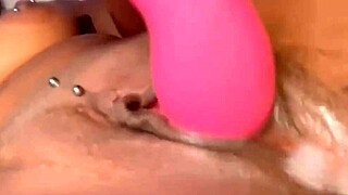 SWEET EBONY PRINCESS GUSHING CREAMY SQUIRT FROM WET PUSSY!