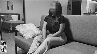 Me Encanta El Sexo Con Joven Bonita Mojada Cabalgando Polla Pequeña