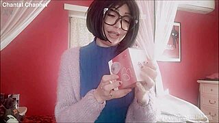 Chantal squirts with her new sex toy!