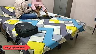 Amateur Pornstar Jiya Sharma's Pussy Fucked Hard by Boyfriend in Hostel with Dirty Talk and Moaning