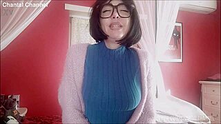 Chantal squirts with her new sex toy!