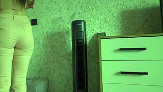 Female Desperation Leads To Peeing In Jeans