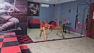 Colombian Brothel Owner Licks and Face Fucks Big Pussy in Quickie