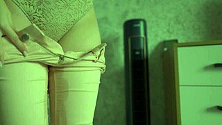 Female Desperation Leads To Peeing In Jeans