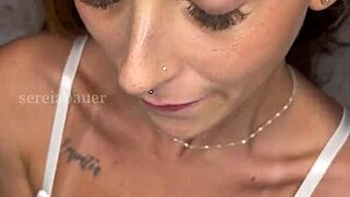 loira de olho azul mamando e socando na bucetinha at� gozar