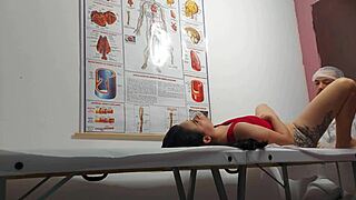 Gynecologist fingers patient's asshole and fucks her! 😏