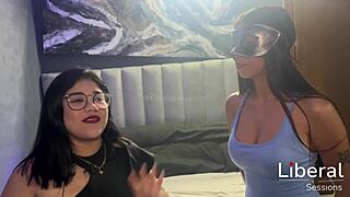 sarah chica unicornio flaquita tatuada de 19 a�os hace su debut en liberal sessions