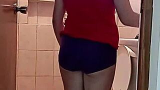 Hayami Caliente Masturbating Solo With Toys