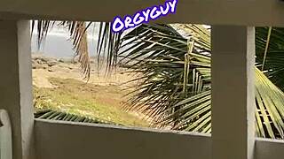 Emotional pussy flash at beach resort