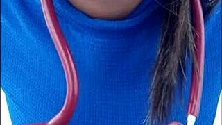 Porno real de enfermera latina en servicio hospitalario la muy zorra hace porno casero en la oficina del jefe