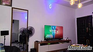 Fat Ass Naked Housewife Cleaning And Dancing - Mara Exotic