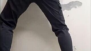 Porno real de enfermera latina en servicio hospitalario la muy zorra hace porno casero en la oficina del jefe