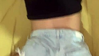 i fuked dat amatur grl wit big ass witout takin off her shorts