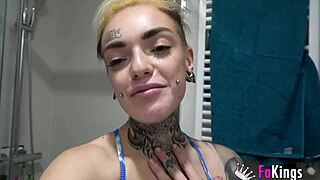 Lady Medusa fucks her tutor with her irresistible body