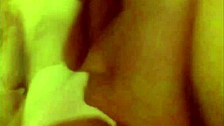 amateur asian girlfriend fucks for fun