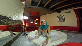 Pussy to mouth action in the jacuzzi with mia niqab