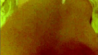 amateur asian girlfriend fucks for fun