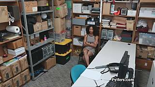 i saw frizzy haired ebony teen 18+ sucking patrolmans dick on hidden cam