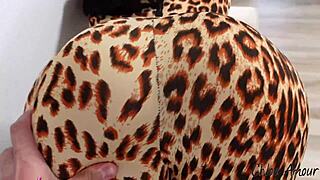 kitty desires you to play with her pussy