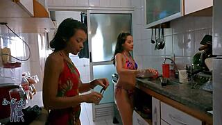 Minha Amiga Largou O Boy Lixo E Para Se Vingar Fodemos Em Público Na Piscina Do Prédio