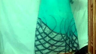 Indian desi girlfriend getting fucked in village home 😏