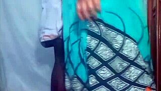 Indian desi girlfriend getting fucked in village home 😏