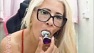 Showing Pussy To Guys Wanting To Shove Dicks In Motel Come Fuck Me