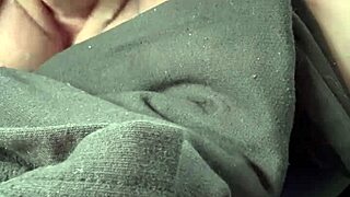 getting myself so wet solo close up