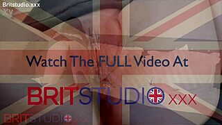 hey, teen student plugs her ass with a toy 😈