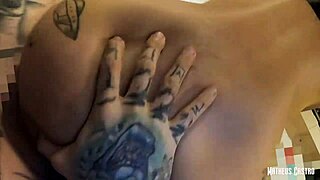 safada peituda fucks her brother-in-law bareback