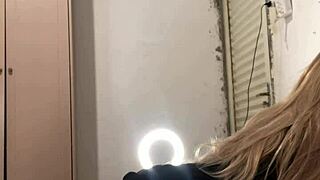 Comeu o cu da pequena inteada minha mulher saiu pra dar o cu e me deixou sozinho com ela sex toy