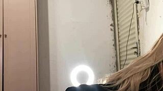 Comeu o cu da pequena inteada minha mulher saiu pra dar o cu e me deixou sozinho com ela sex toy