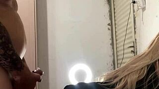 Comeu o cu da pequena inteada minha mulher saiu pra dar o cu e me deixou sozinho com ela sex toy