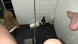 Arab Porn-Young 18+ Elite Saudi Girl Masturbates Her Tight Teen 18+ Pussy In Shower