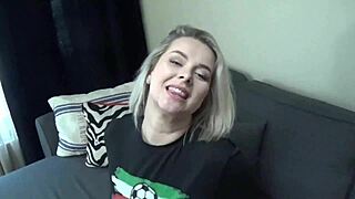 middle-aged milf gets licked on her pink pussy