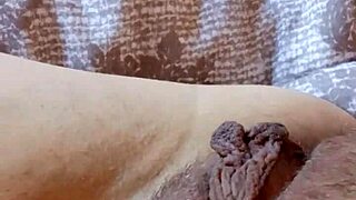 Gretala dances with curvy body