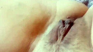 Gretala dances with curvy body