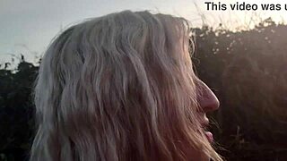 gostosa walks in panties fucks on beach for money