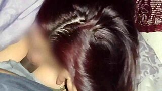 Гледам филми със съседа и му духам курва