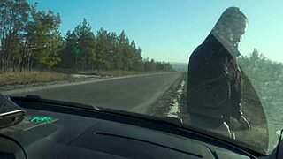 I met a stranger and she gave me a really good blowjob outdoors.