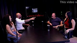 The woman put everything in her mouth, participates in lesbian scenes, they wanted to see his dick to recognize him and he didn't cum because - binho ted ted oficial watch on sheer red!