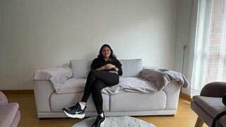 Paganandole A Mi Roomie El Alquiler Con Sexo Lesbico