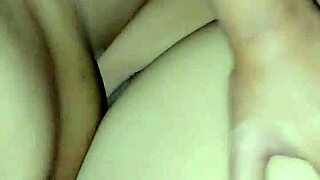 Asian Girl Receives Cum on Her Armpit