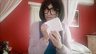 chantal squirt with her new sex toy