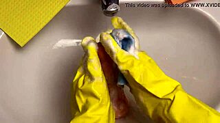 hot housewife washes dildo after her pussy