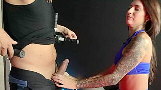 does ashley sanz fuck her trainer in the gym?