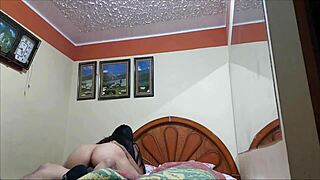 Esposo offers me as puta to his mature friend for money