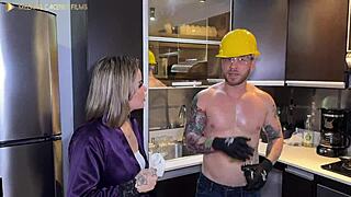 hot wife melanie caceres cheats with bricklayer