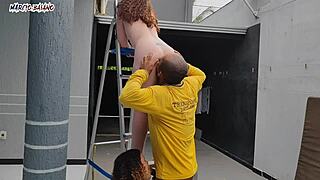 Oh, the bosses receive the visitor naked!